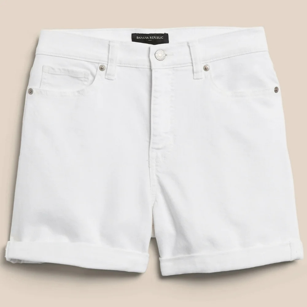 NWT Banana Republic Women's Girlfriend Denim White Shorts 33/16